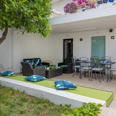 Lemon House, *